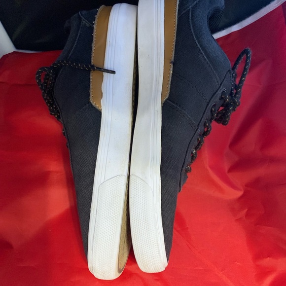 Levi’s Canvas Sneakers NWOT Sz 8 - Picture 4 of 7